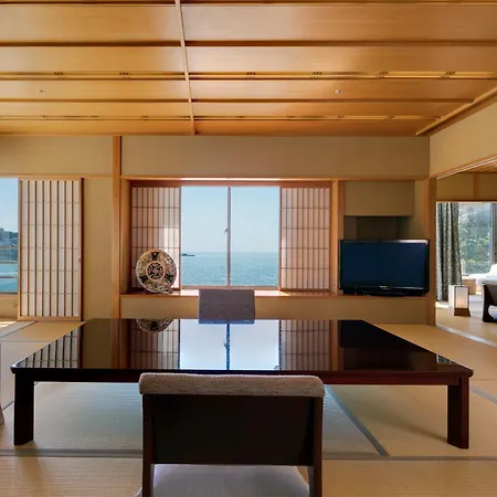 Shiraraso Grand Hotel Shirahama Room photo
